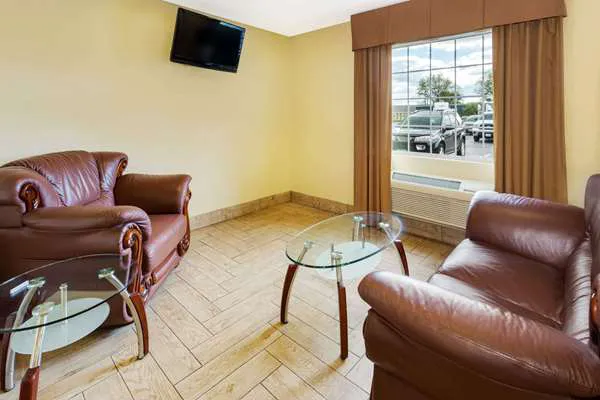 Baymont by Wyndham Beloit 4