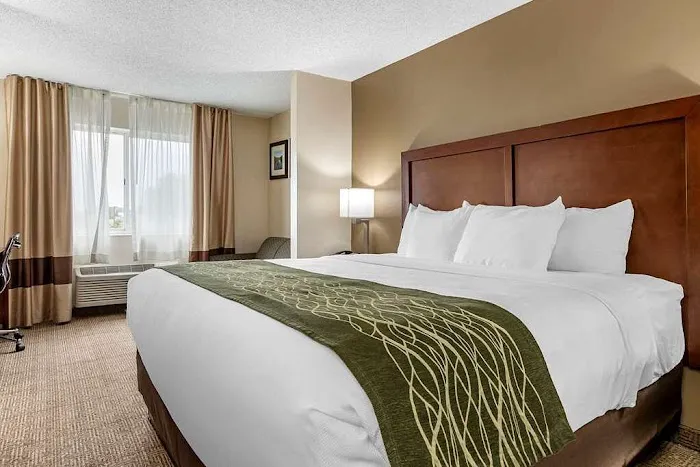 Riverview Inn & Suites, Ascend Hotel Collection 4