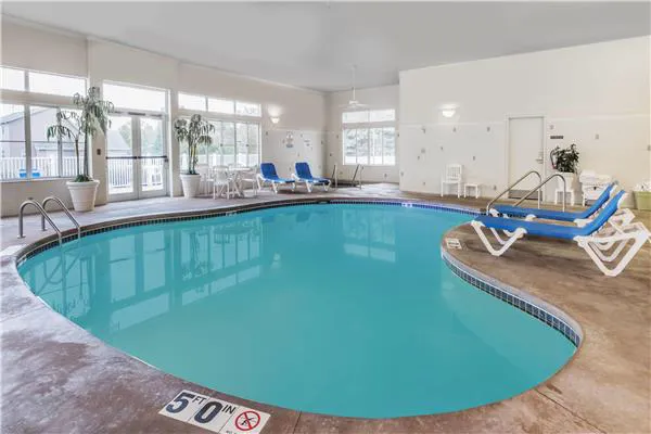 Baymont by Wyndham Waterford/Burlington WI 4