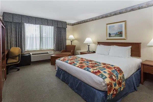 Baymont by Wyndham Waterford/Burlington WI 4