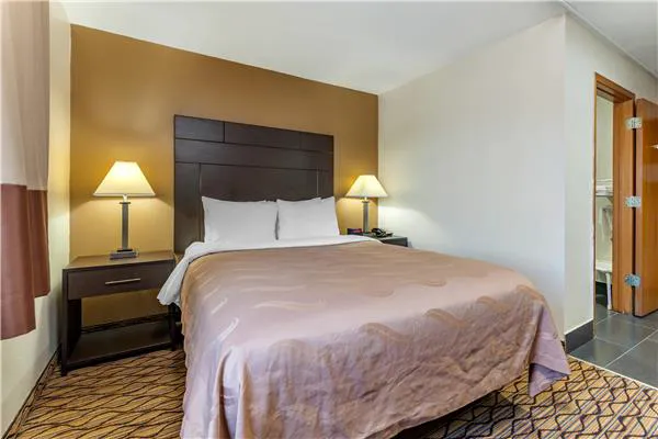 Quality Inn New London 4