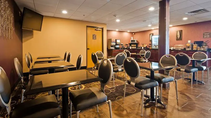 Best Western Plover-Stevens Point Hotel & Conference Ctr 4