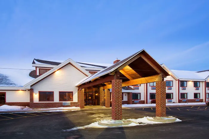 AmericInn by Wyndham New London 4