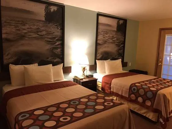 Super 8 by Wyndham Plover Stevens Point Area 4