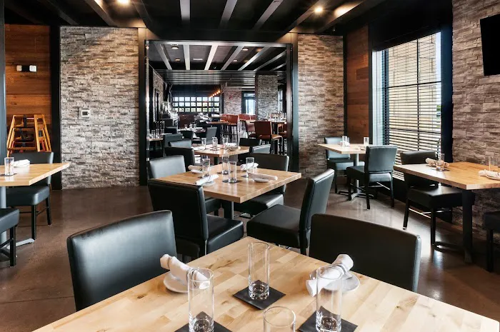 Cobblestone Hotel & Suites - Appleton International Airport 4