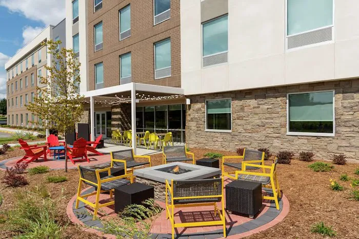 Home2 Suites by Hilton Appleton 4