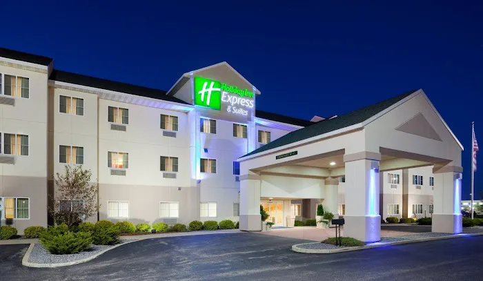 Holiday Inn Express & Suites Stevens Point by IHG 4