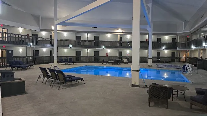 University Inn & Suites Stevens Point 4