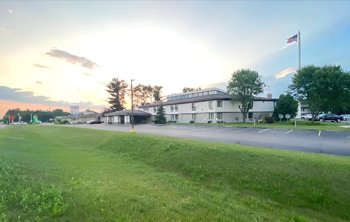 University Inn & Suites Stevens Point 4