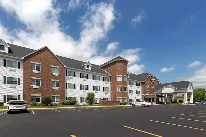Best Western Plus Appleton Airport/Mall Hotel 4