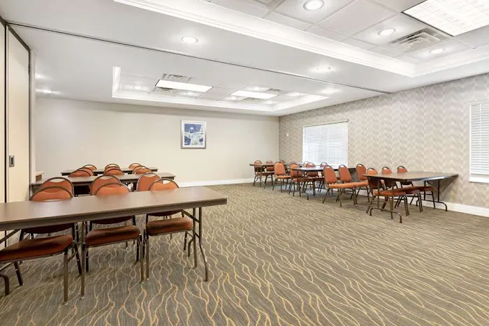 Best Western Plus Appleton Airport/Mall Hotel 4