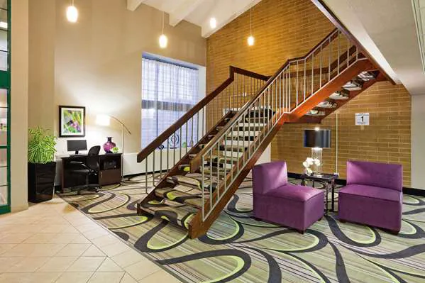 La Quinta Inn by Wyndham Oshkosh 4