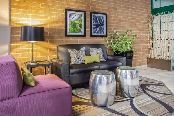La Quinta Inn by Wyndham Oshkosh 4