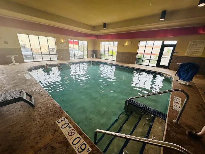 Comfort Suites 4