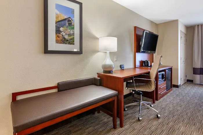 Comfort Suites 4