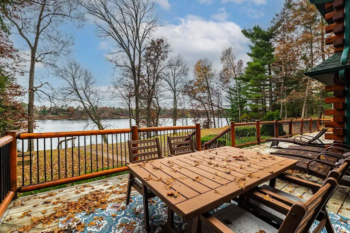 Friendship Cabin 4