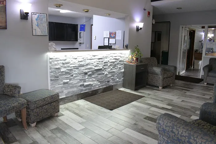Adams Inn 4