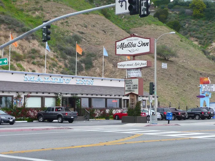 Malibu Inn 4