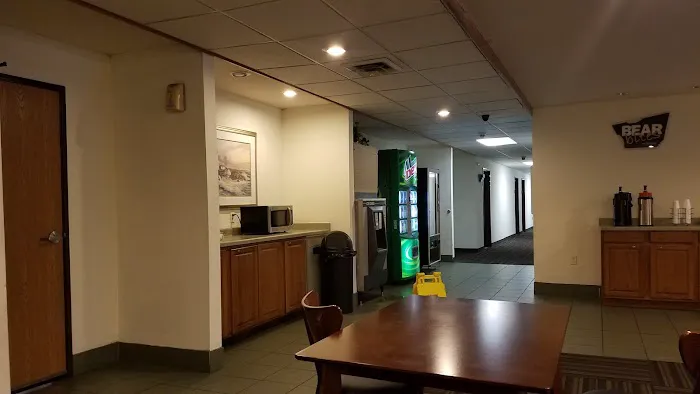 Travelodge by Wyndham Wisconsin Dells 4