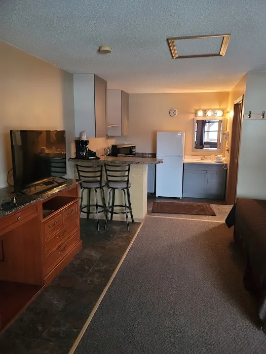 Country Gardens Motel & Lounge 4