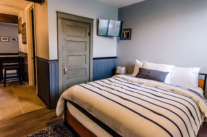 Tobacco Warehouse Inn 4