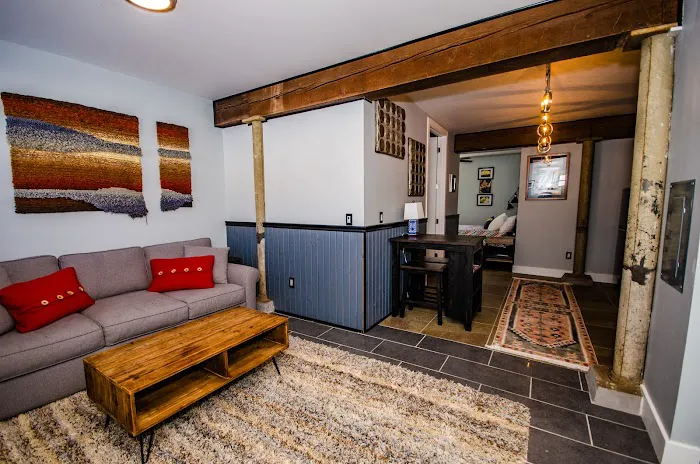 Tobacco Warehouse Inn 4