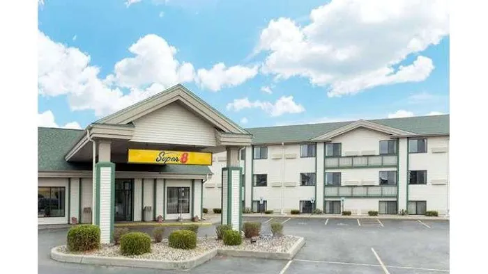 Super 8 by Wyndham Wisconsin Dells 4