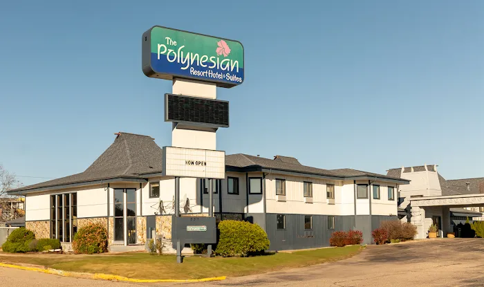 Polynesian Hotel & Suites Wisconsin Dells 4