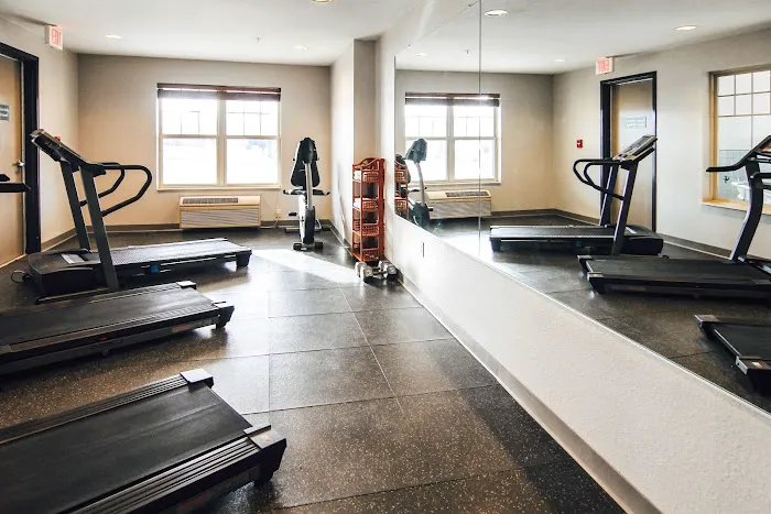 Country Inn & Suites by Radisson, Stockton, IL 4