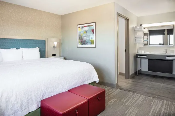 Hampton Inn Freeport 4