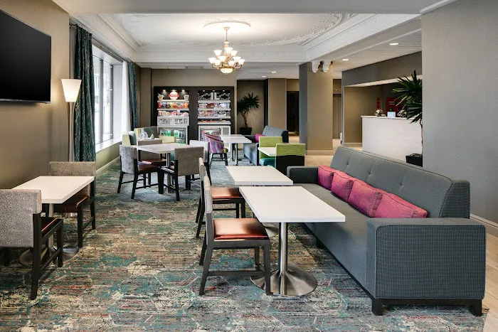 Hampton Inn Freeport 4