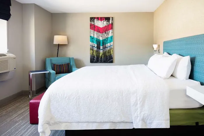 Hampton Inn Freeport 4