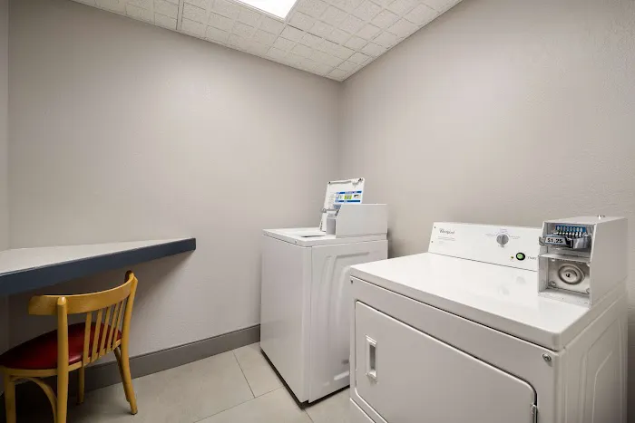 Country Inn & Suites by Radisson, Freeport, IL 4