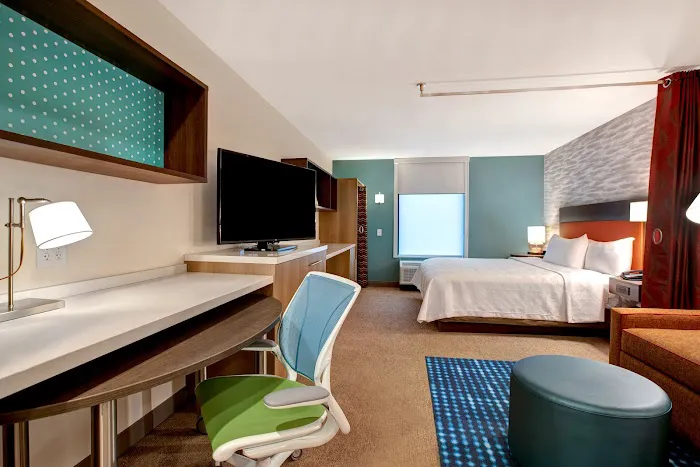 Home2 Suites by Hilton Loves Park Rockford 4