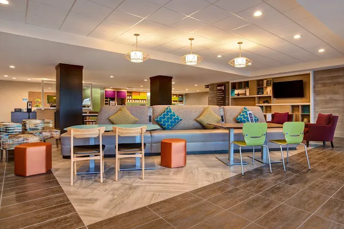 Home2 Suites by Hilton Loves Park Rockford 4