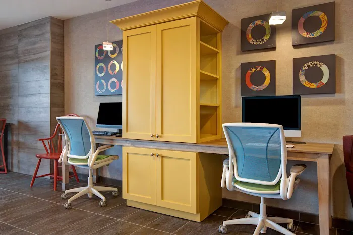 Home2 Suites by Hilton Loves Park Rockford 4
