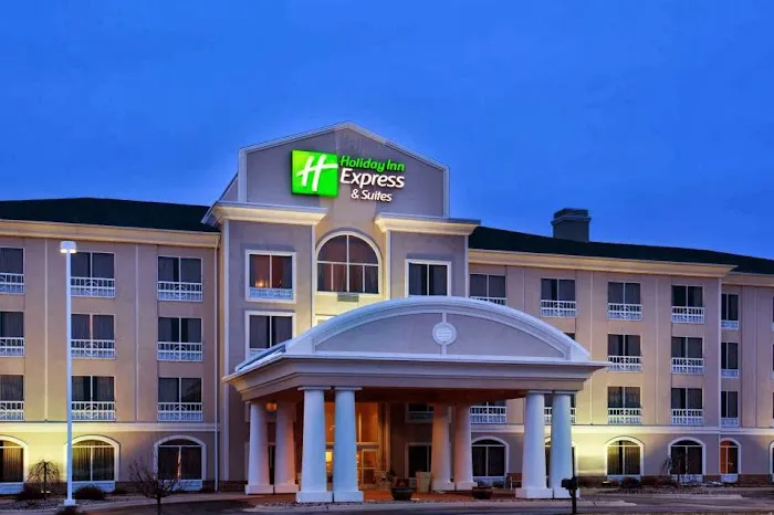 Holiday Inn Express & Suites Rockford - Loves Park, an IHG Hotel 4