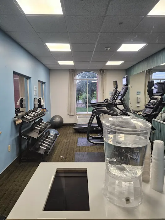 Holiday Inn Express & Suites Rockford - Loves Park, an IHG Hotel 4