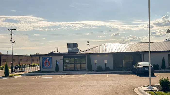Studio 6 Rockford, IL - Rfd Airport 4