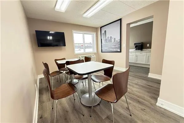 Super 8 by Wyndham Rockford South 4