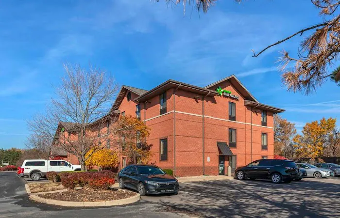 Extended Stay America Select Suites - Rockford - State Street 4