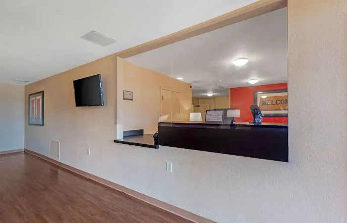 Extended Stay America Select Suites - Rockford - State Street 4