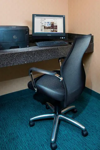 Residence Inn Rockford 4