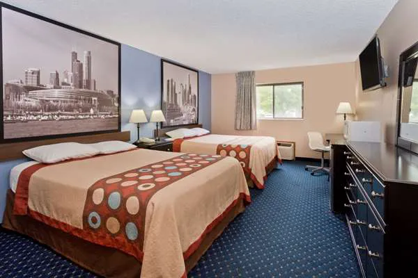 Super 8 by Wyndham Rockford I-90/Casino District 4
