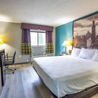 Super 8 by Wyndham Rockford I-90/Casino District ico