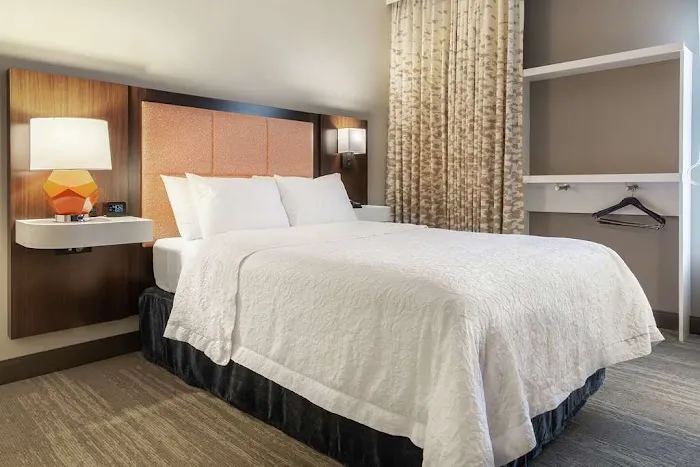 Hampton Inn by Hilton Rockford 4