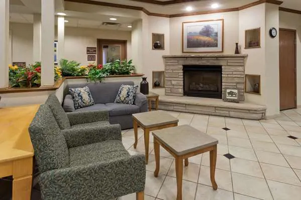 Baymont by Wyndham Rockford 4