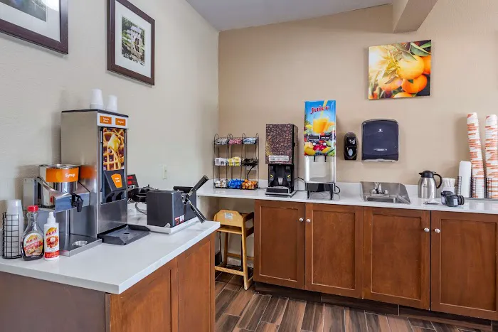 Comfort Inn Rockford near Casino District 4