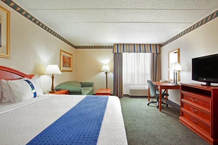 Holiday Inn Rockford(I-90&Rt 20/State St) by IHG 4