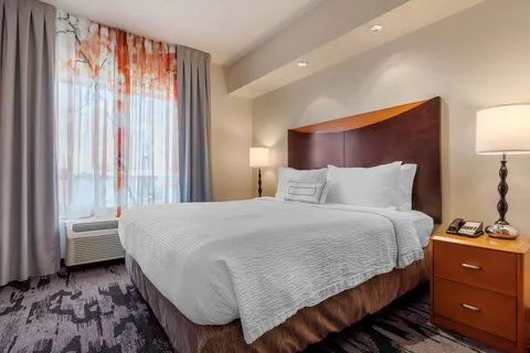 Fairfield Inn & Suites Rockford 4